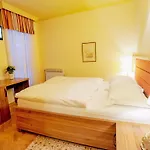 Marinko Hotell 3*