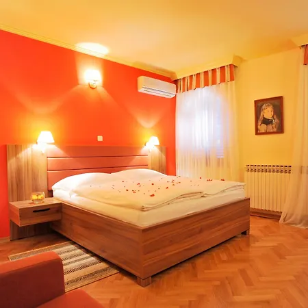 Hotell Marinko 3*