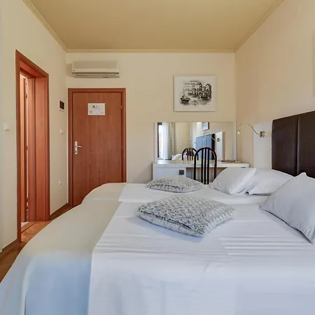 Отель Marinko 3*