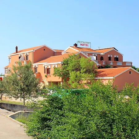 Marinko 3* זאדאר