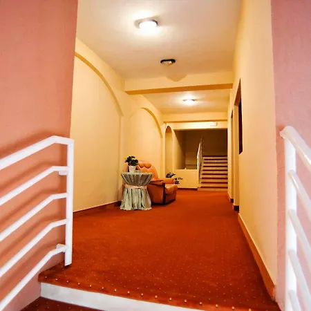 Marinko מלון זאדאר